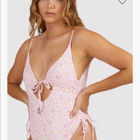 NWT Billabong tan lines daisy craze Eden one piece swimsuit . Color pink floral - Picture 9 of 10